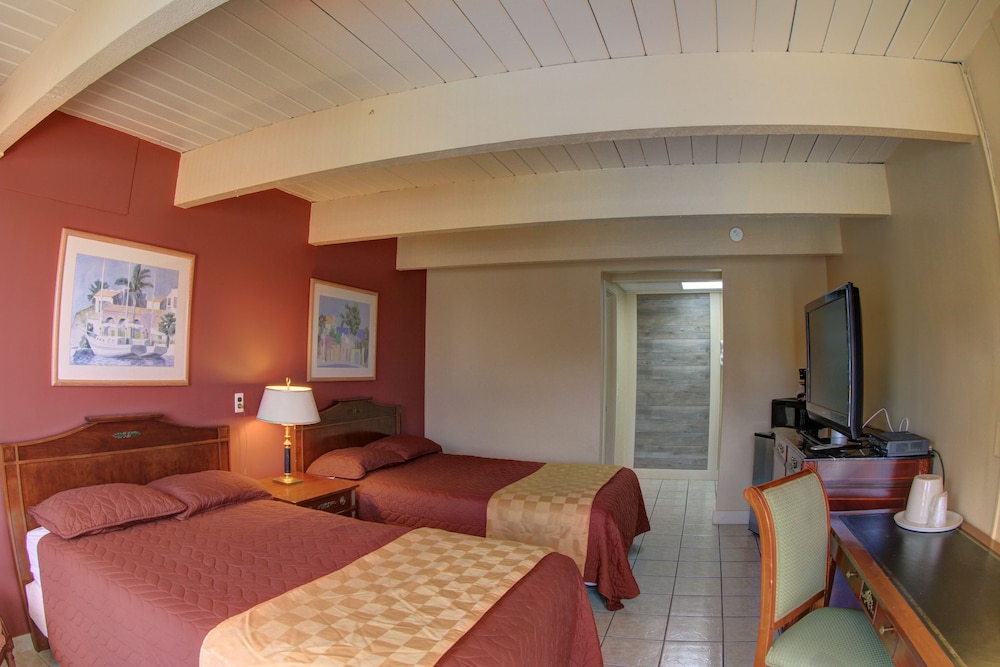 Poolside Room photo 2