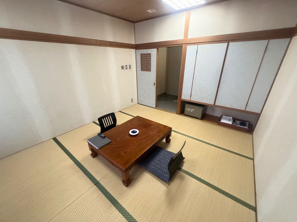 [Japanese-Style Room] With Bath And Toilet