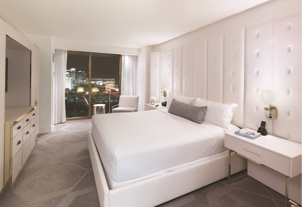 W Premier King Suite - Photo 3