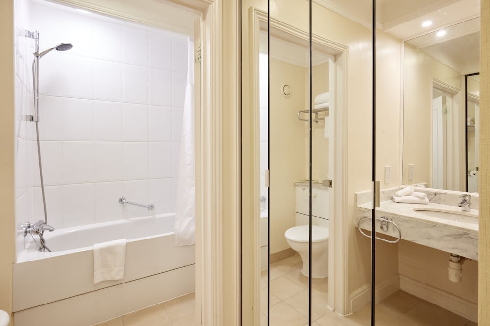 Standard Double Room, 1 Queen Bed photo 3