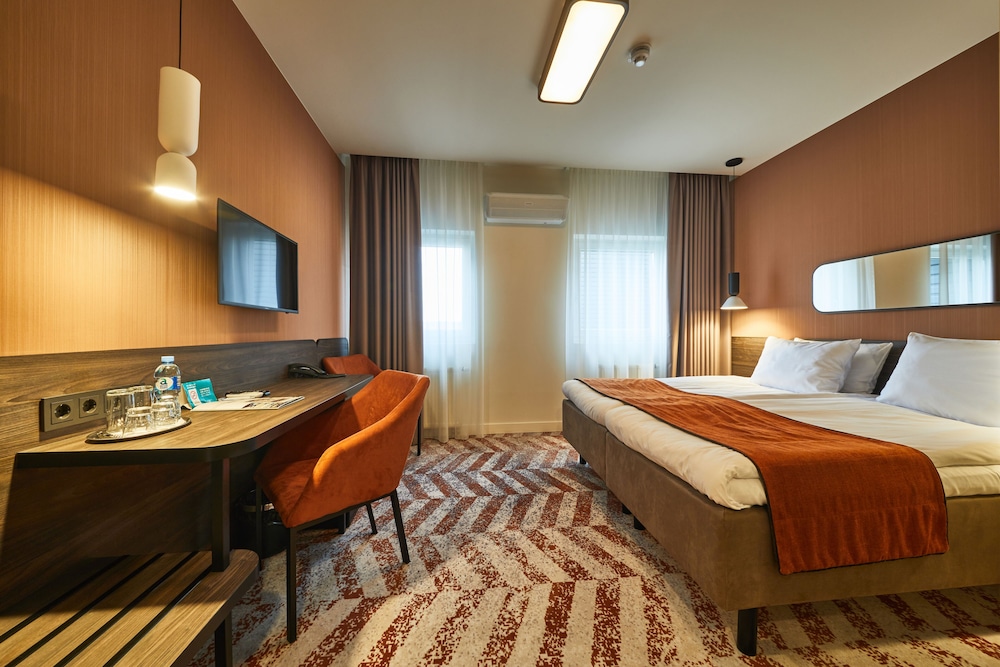 Deluxe Double or Twin Room - Photo 2