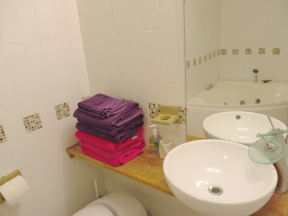 Economy Shared Dormitory, 3 Twin Beds, Non Smoking