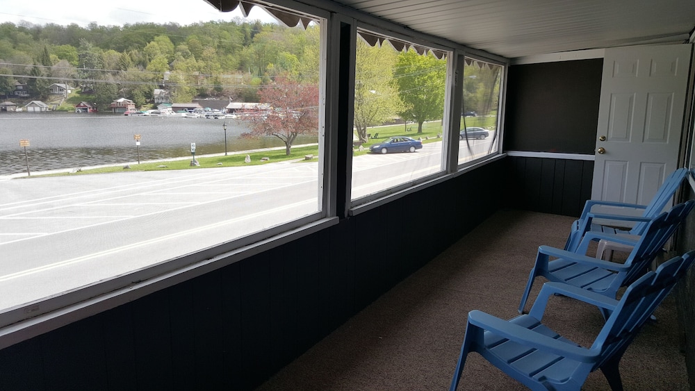 Triple Room, Non Smoking, Lake View photo 3