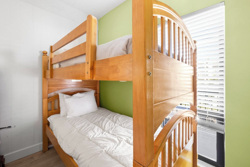 Signature Condo, 2 Bedrooms photo 1