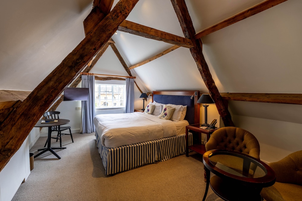 Luxury Cottage, 1 King Bed, Hot Tub photo 3