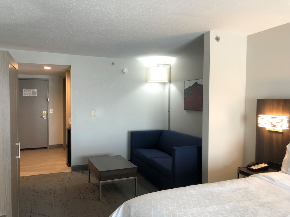 Suite, 1 King Bed, Kitchenette (Additional Living Area) - Photo 2