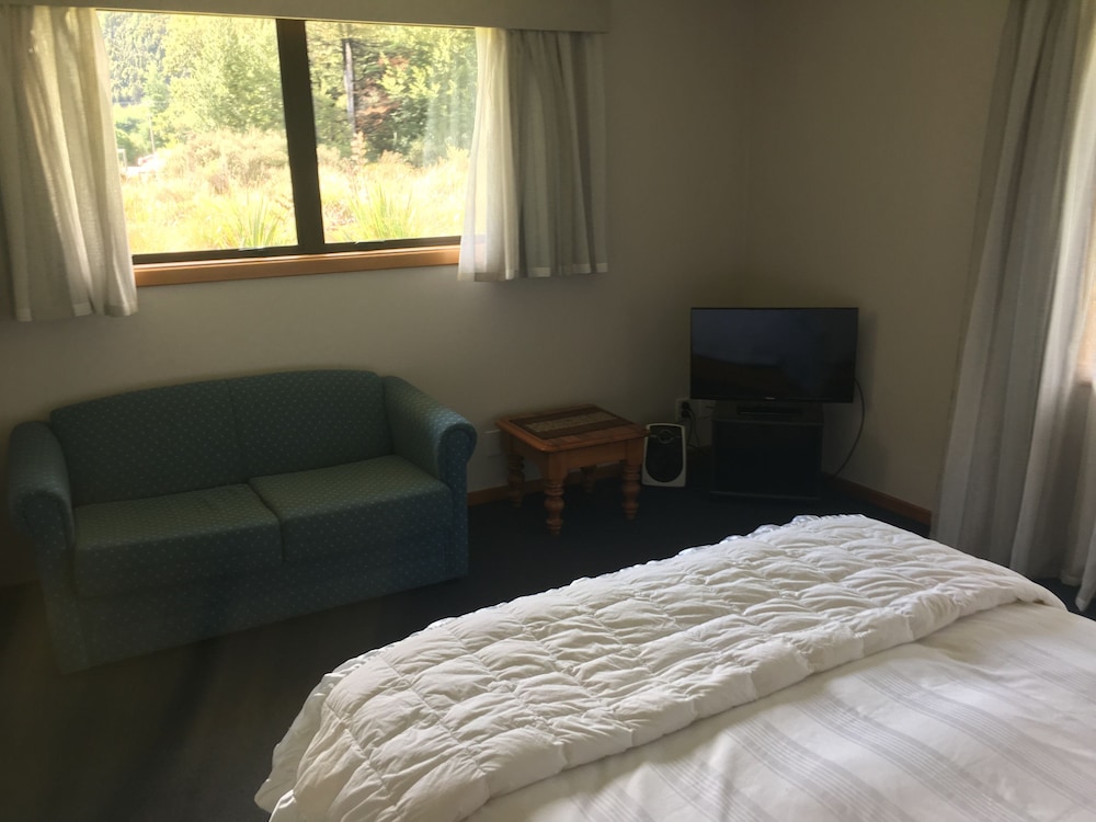 Superior Room, 1 Queen Bed - Photo 3