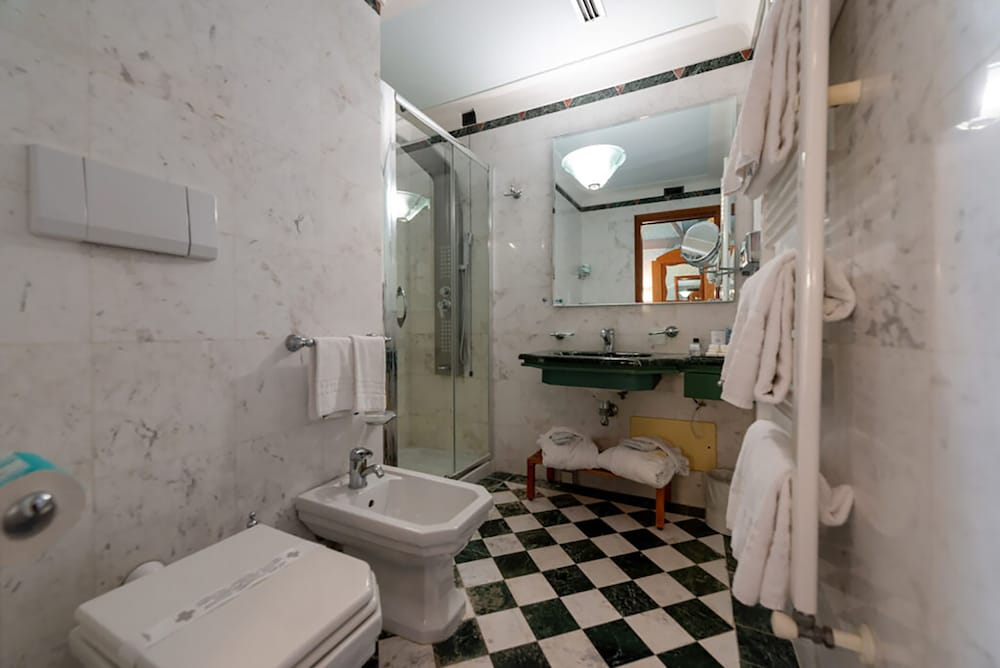 Classic Room (Small) - Photo 6