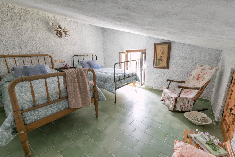 Family House photo 3