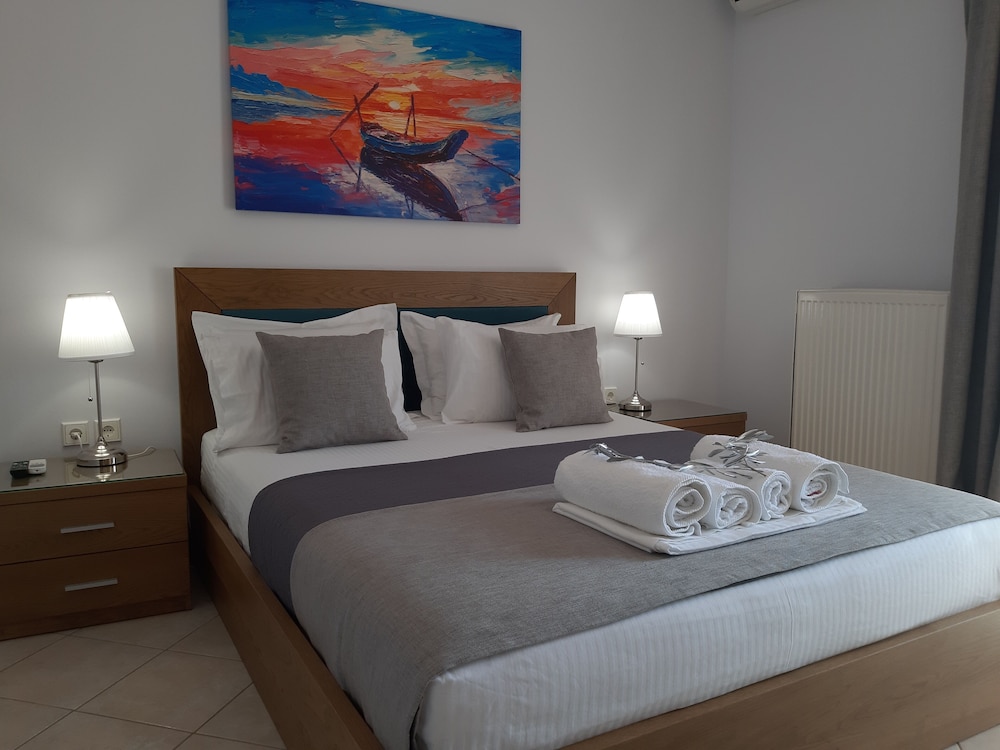 Basic Condo, 2 Bedrooms