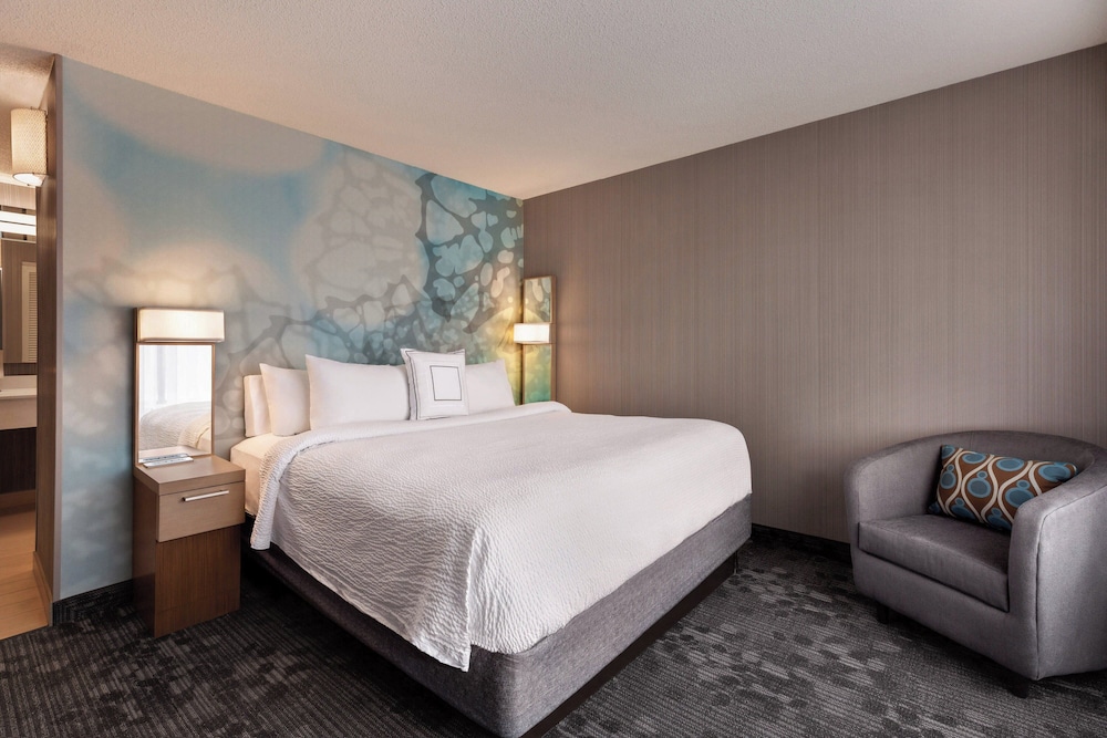 Suite, 1 Bedroom - Photo 1