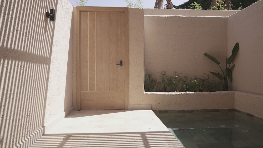 DELUXE SEA VIEW - PLUNGE POOL - Photo 9