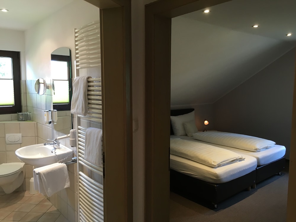 Economy Room, 1 Double Bed, Non Smoking photo 1