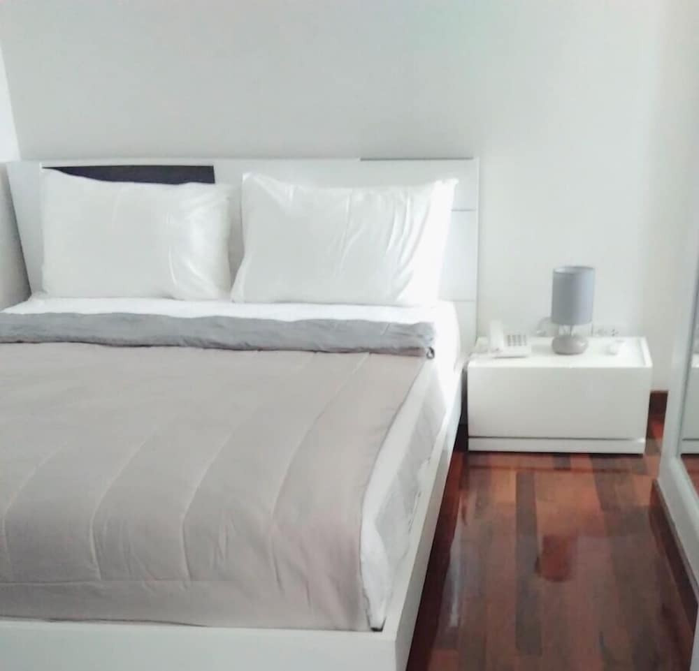 Comfort Room, 1 King Bed photo 2