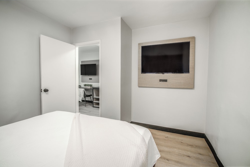 Deluxe Double Room, 2 Bedrooms, Non Smoking photo 2