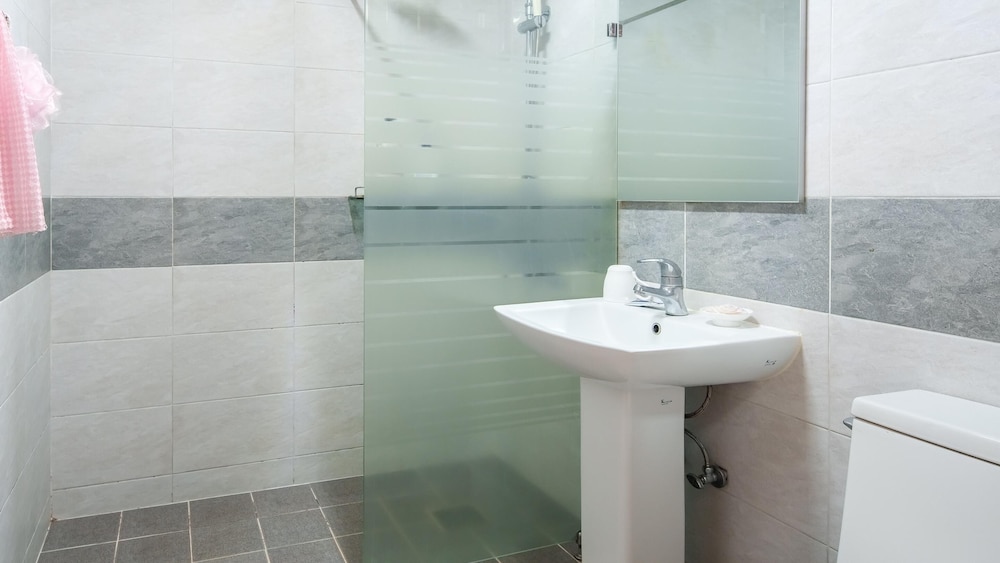 Basic Room, 1 Bedroom (1F 103, (33.06m²)) - Photo 8