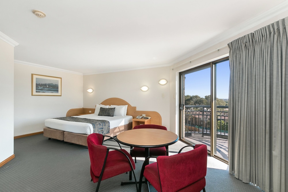 King Spa Suite