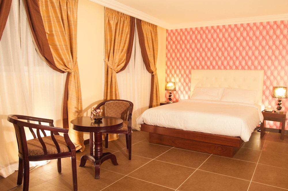 Royal Room photo 2