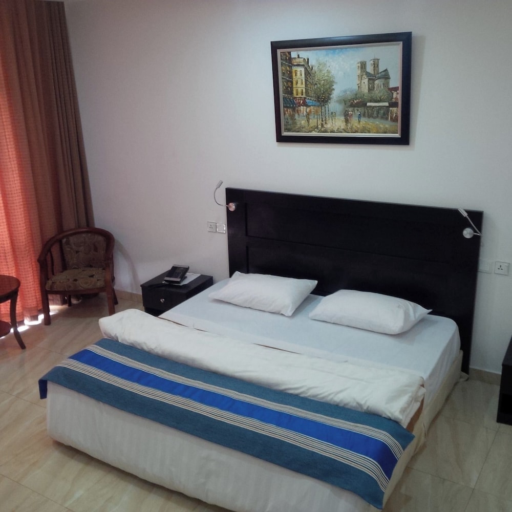 Deluxe Room, Balcony, City View photo 2