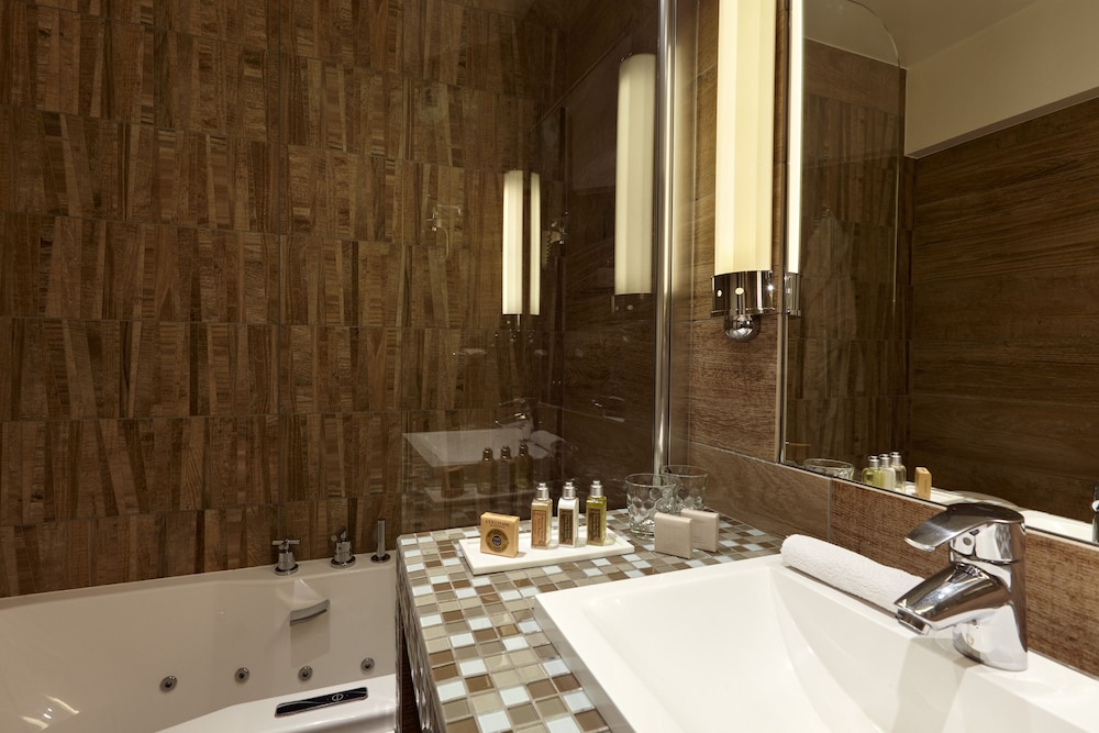 Hôtel Relais Saint Jacques Paris bathroom photo