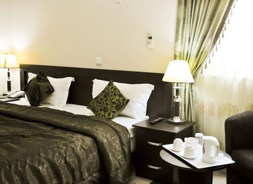Executive Room - Photo 1