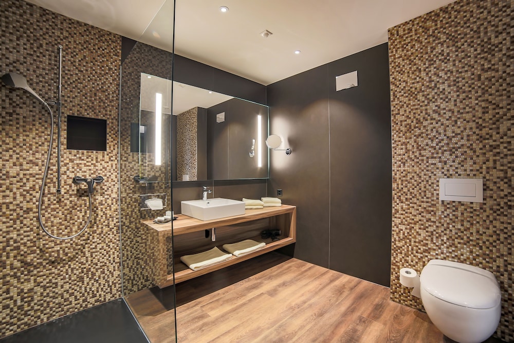 Standard Double or Twin Room - Photo 7