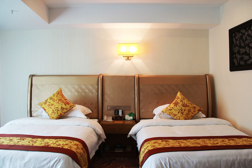 Deluxe Twin Room photo 2