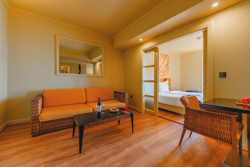 Superior Suite Sea View - Photo 11