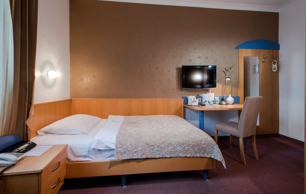Single Room photo 2