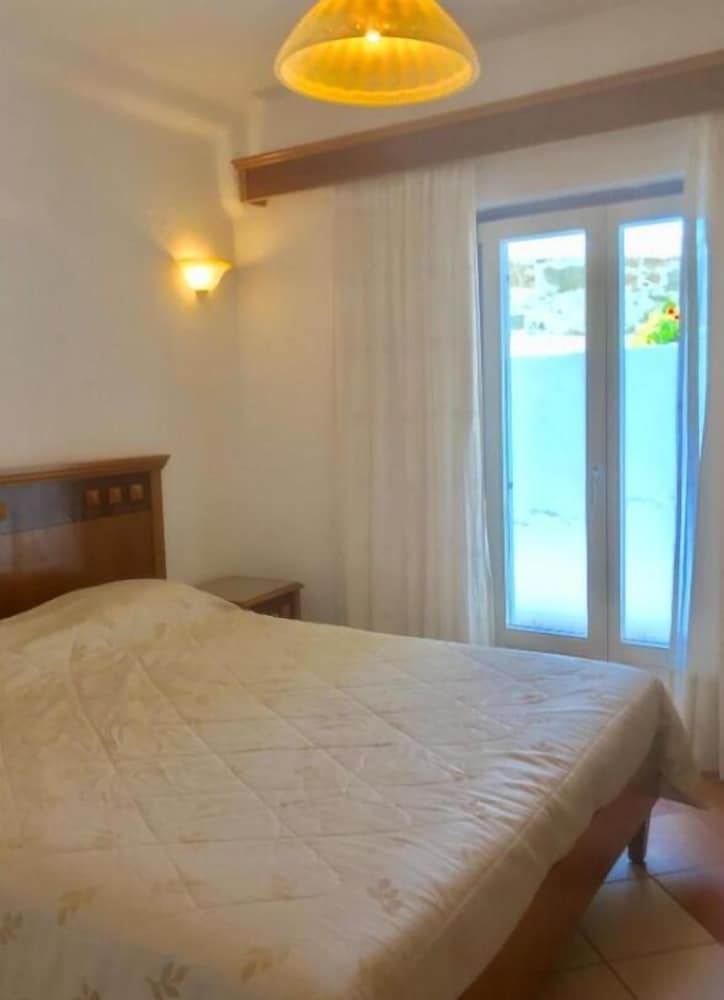 Economy Double Room, 1 Double Bed (Semi Basement) - Photo 1