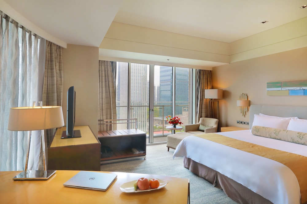 Superior CBD View Queen Room - Photo 1