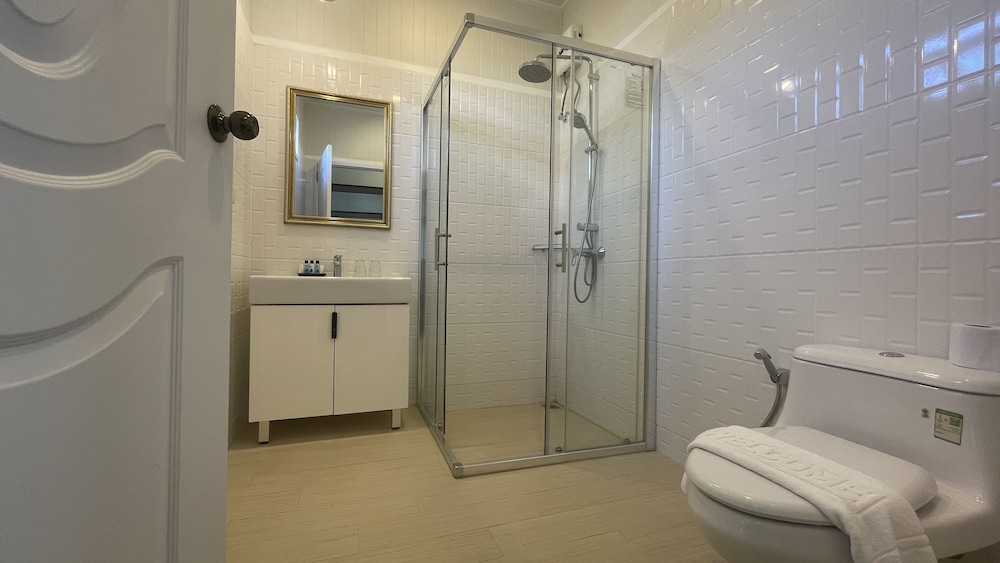 Deluxe Room, Balcony - Photo 3