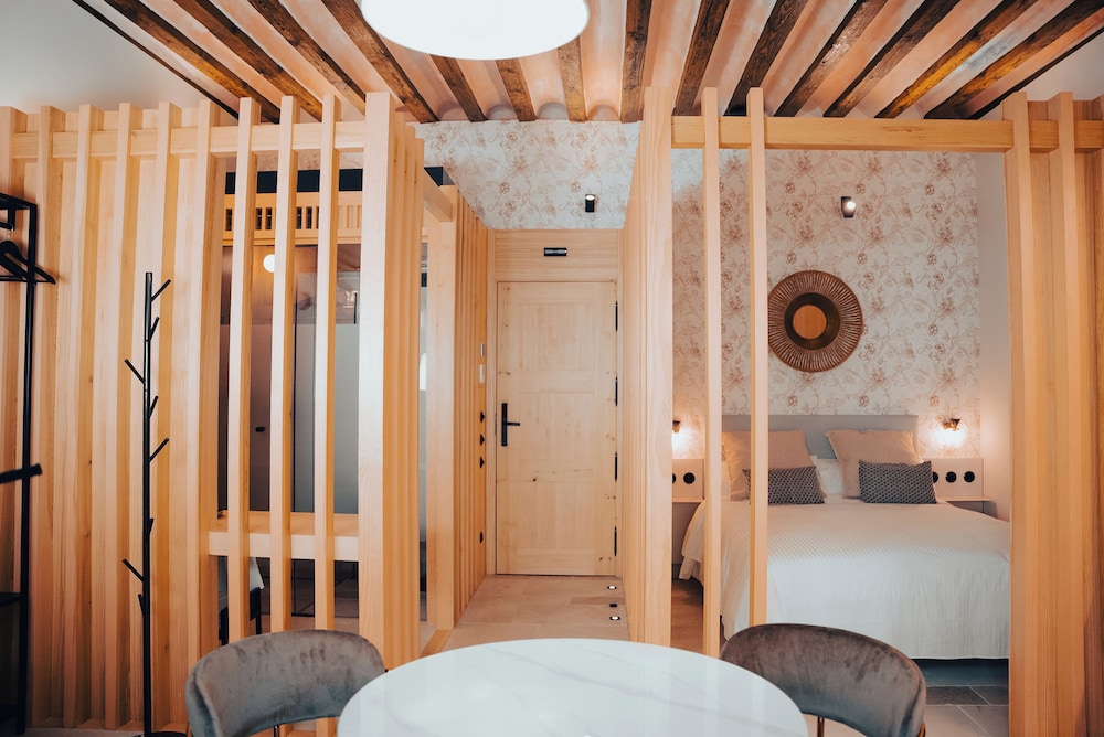 Luxury Studio Suite, City View photo 2