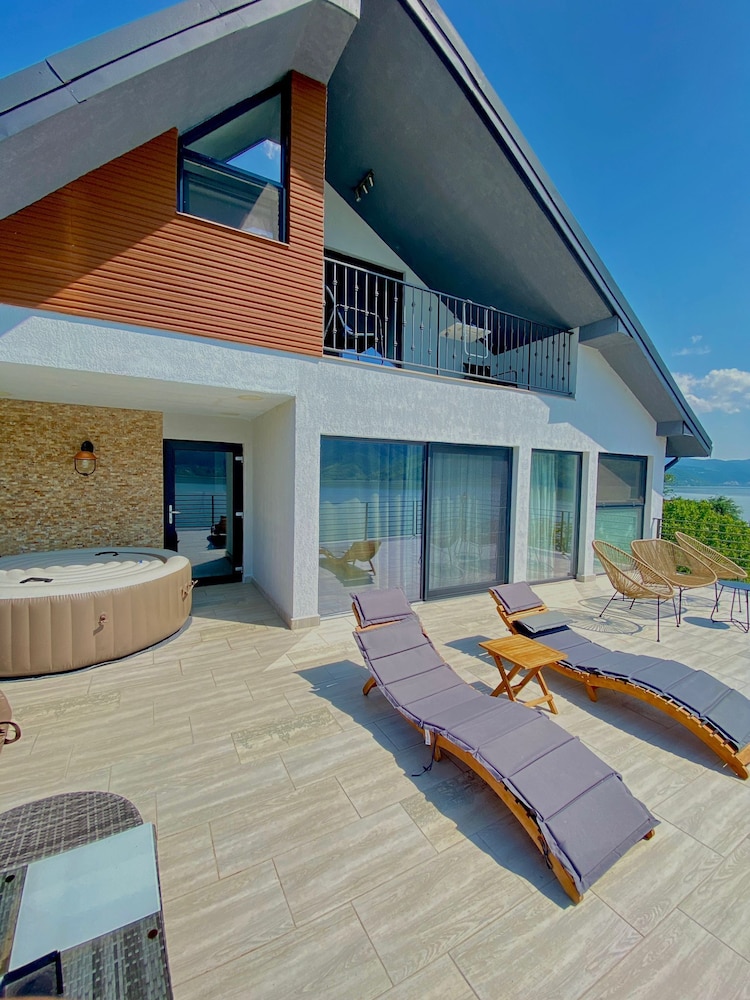Standard Penthouse, River View