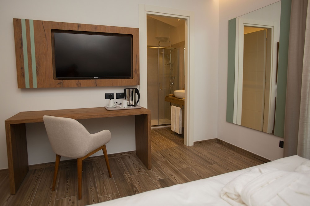 Double Room - Photo 5