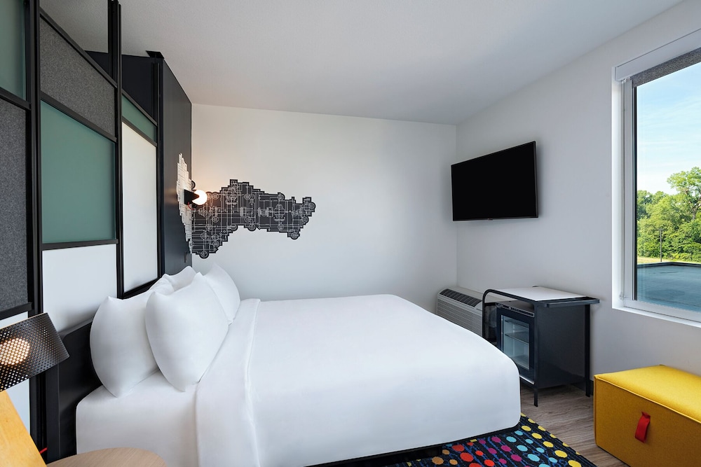 Room, 1 King Bed (Hearing Accessible) photo 3