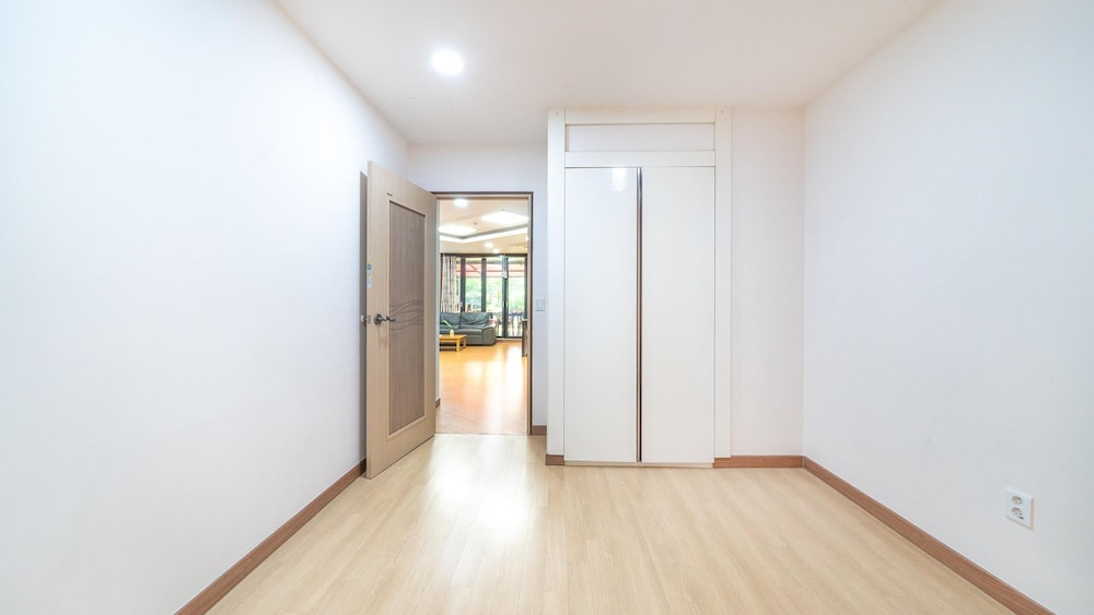 Basic Room, 2 Bedrooms (byeolgwan) photo 3