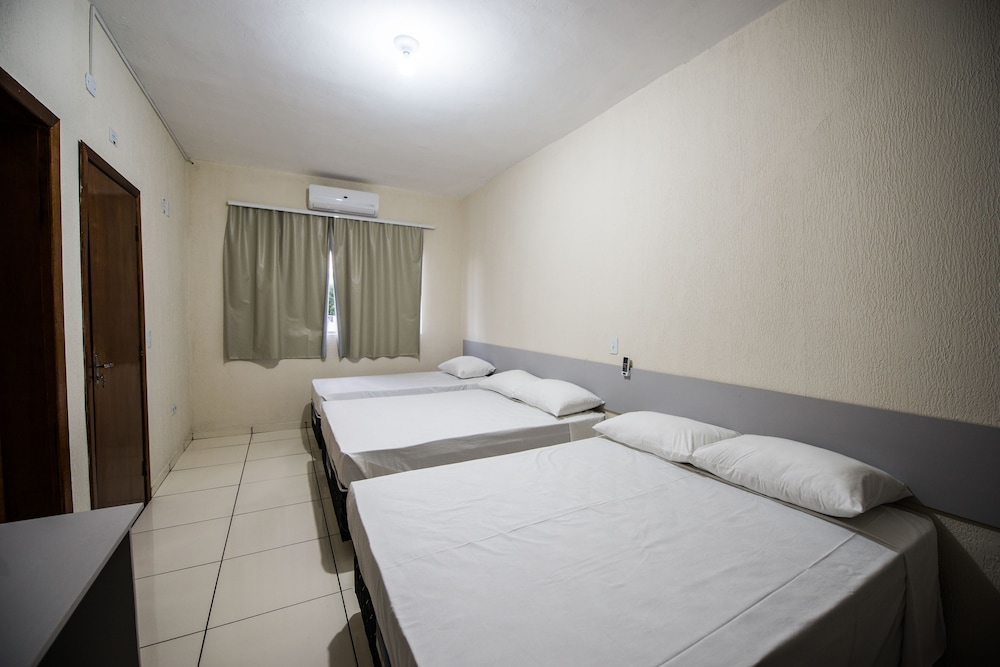 Family Quadruple Room, Multiple Beds photo 1