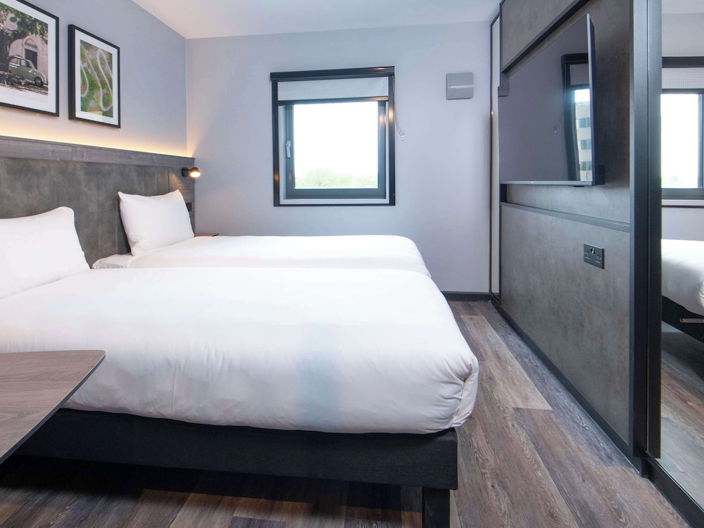 Standard Twin Room, 2 Twin Beds - Photo 2