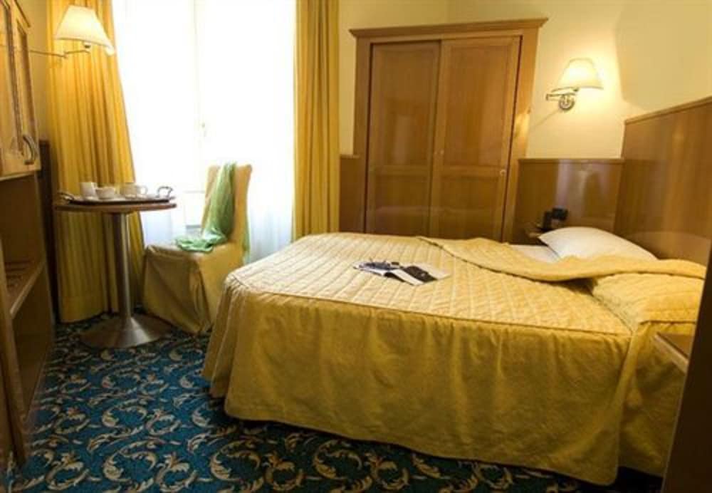 Double Room Single Use