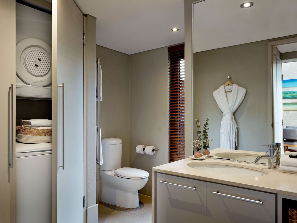 Villa, Three Bedrooms, Three Bathrooms - Photo 9