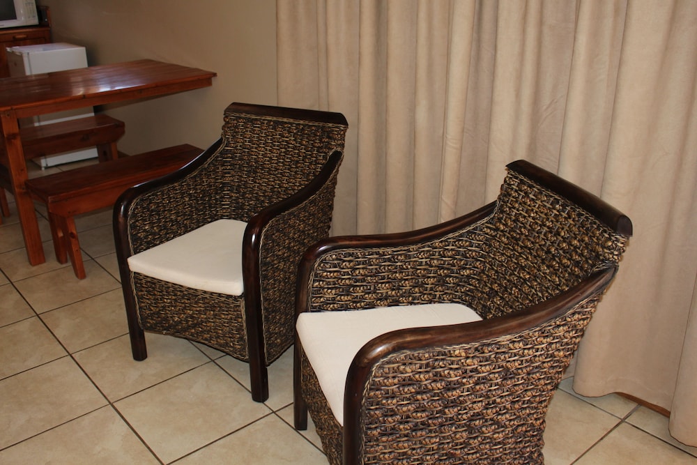 LUXURY ROOM 21
