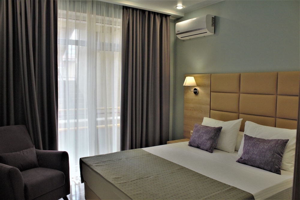 Junior Apartment (Студио-Апаратаменты) photo 1