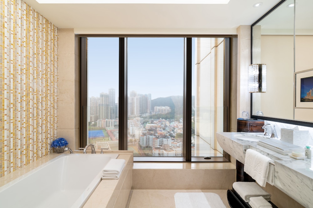 Galaxy Suite photo 3