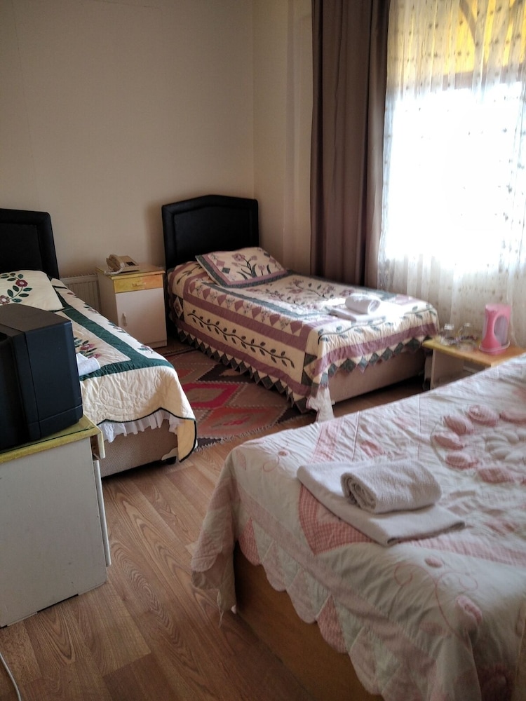 Single Room photo 3