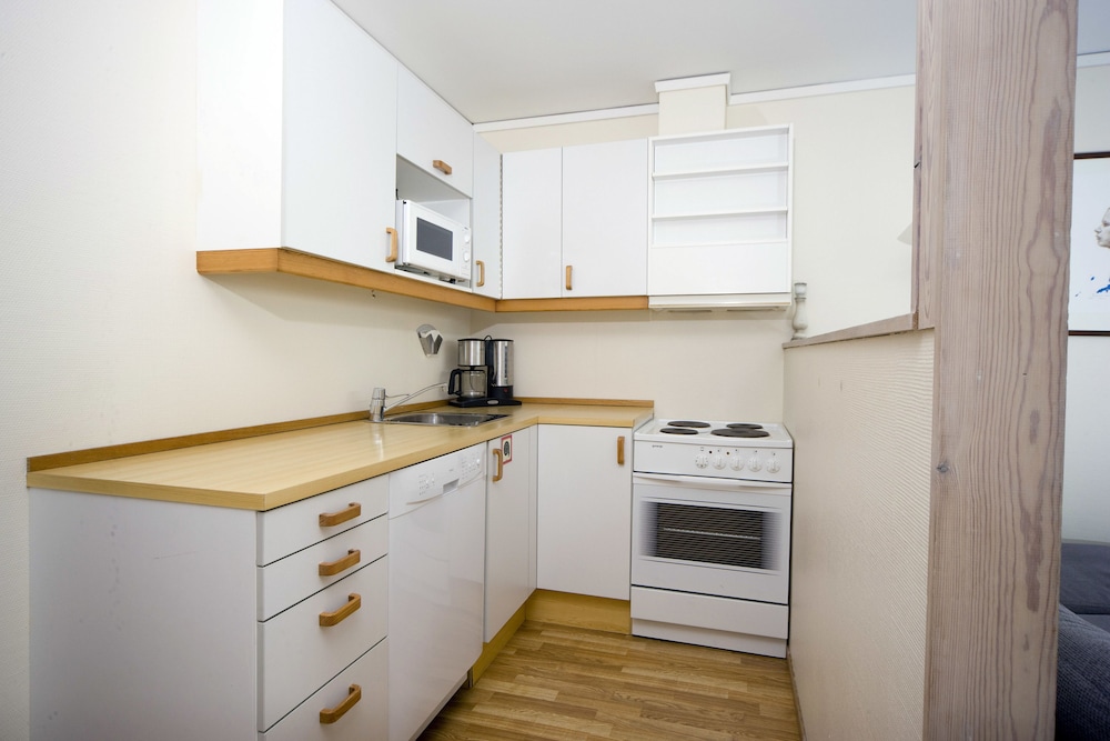 Standard Apartment, 2 Bedrooms, Partial Lake View photo 1
