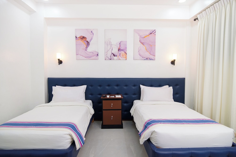 Superior Twin Room - Photo 13