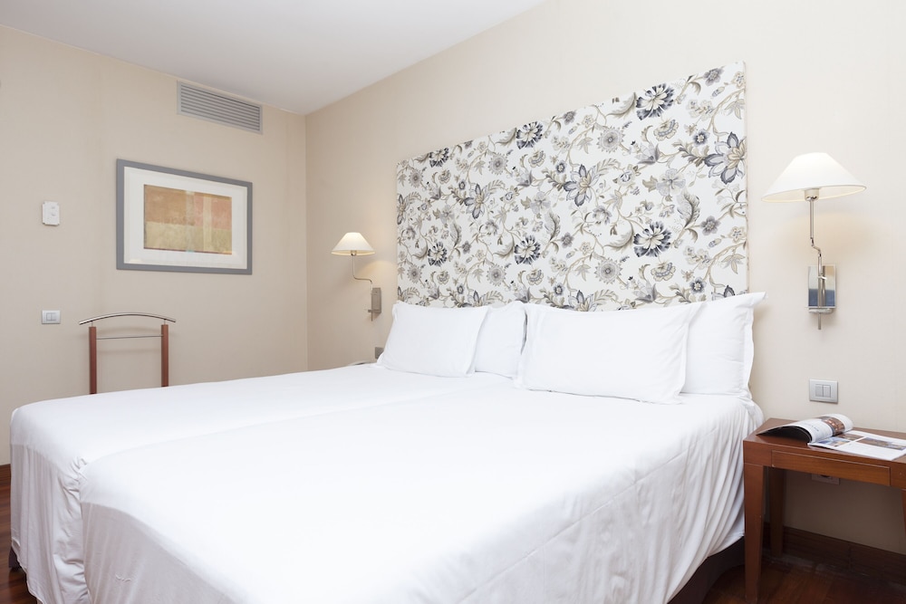 Standard Double Room - Photo 6