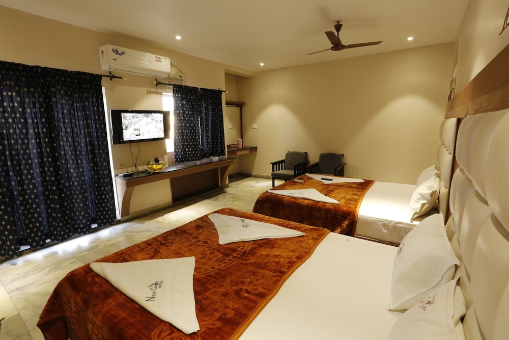Family Quadruple Room, 1 Bedroom, Non Smoking, City View photo 2