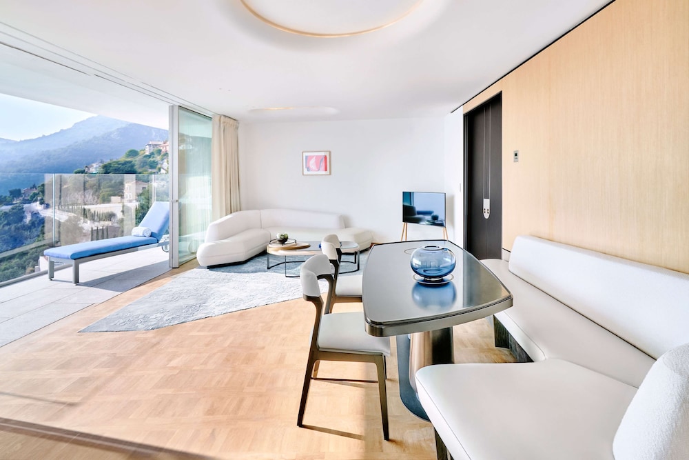 Sea View Suite - Photo 1